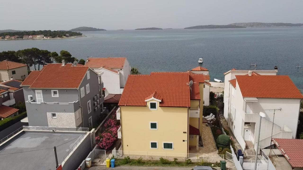 Villa Veronika Brodarica  Ngoại thất bức ảnh
